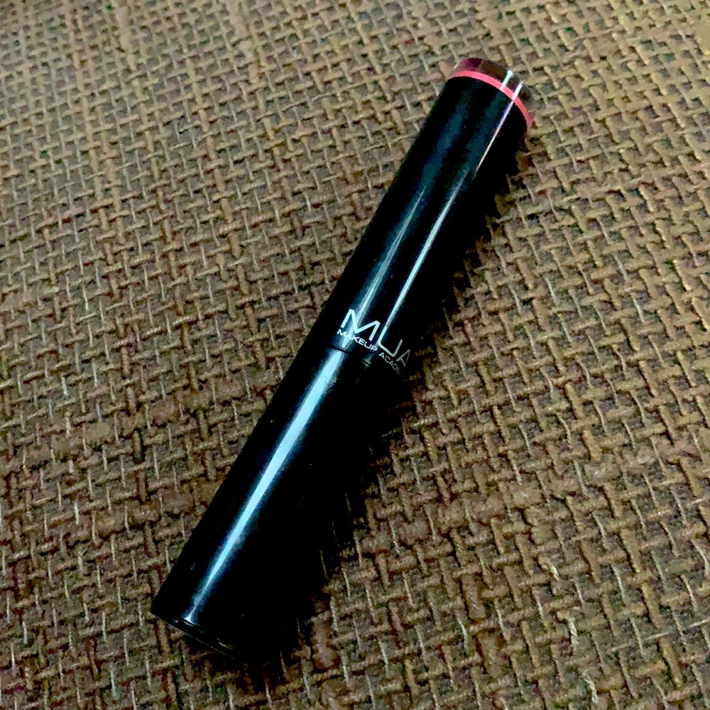 NWT MUA 💄